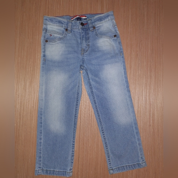 4t Tommy Hilfiger jeans - Picture 2 of 6